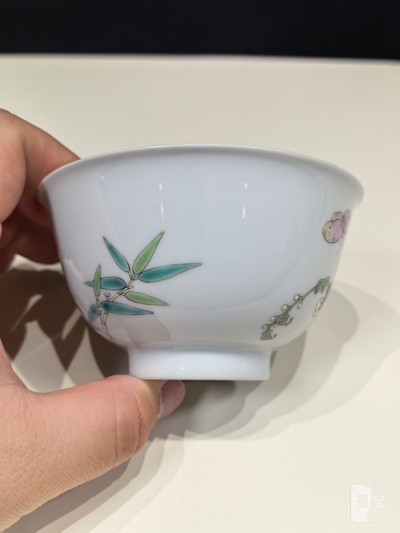 清乾隆 粉彩过枝癞瓜纹碗 - 图7